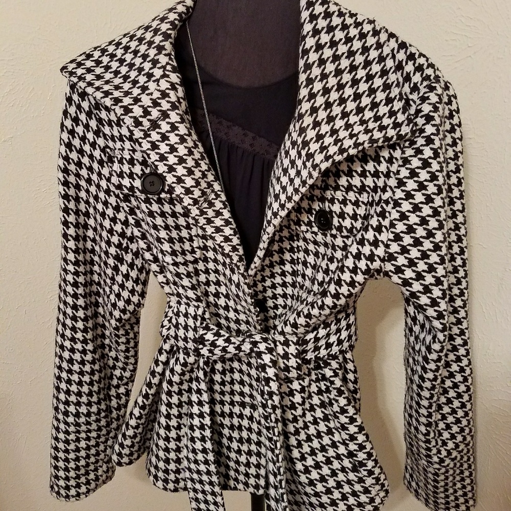 Coat Dots Lg