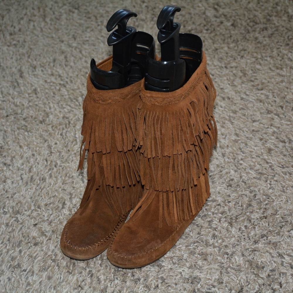 Minnetonka 3 Layer Fringe Boot