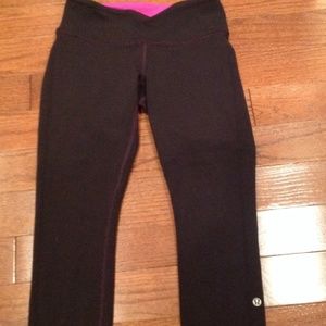 Lulu lemon reversible Wunder Under Crops size 6