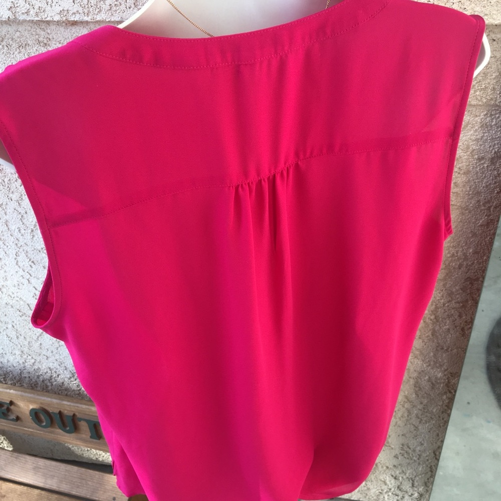 💗Beautiful top💗 - Picture 2 of 3