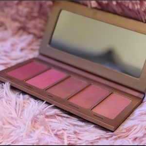 Taste Blush Pallete