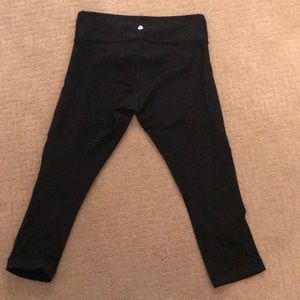 Lululemon mesh crops