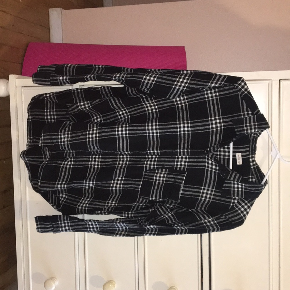 BLACK AND WHITE FLANNEL