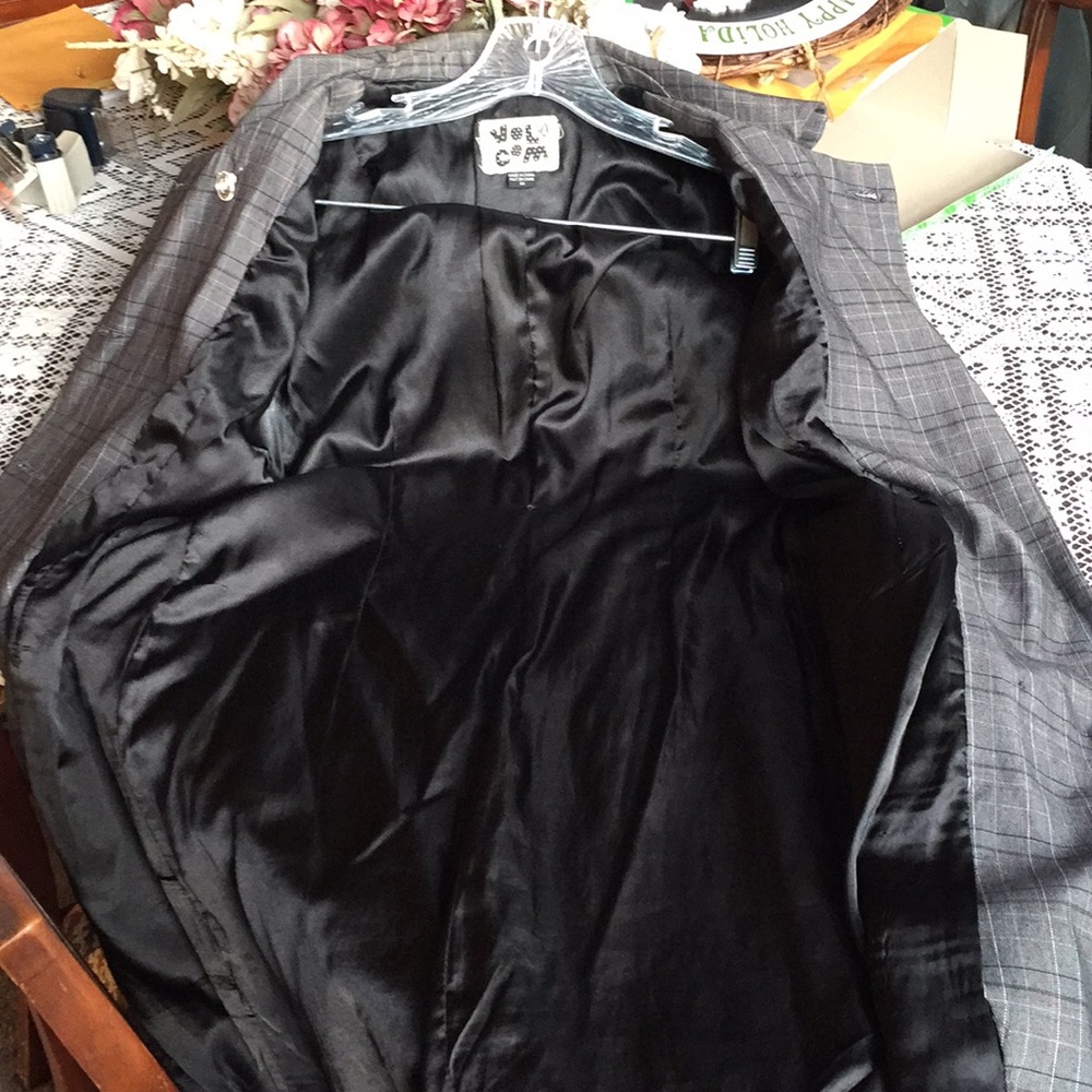 Grey Volcom jacket - Picture 2 of 3