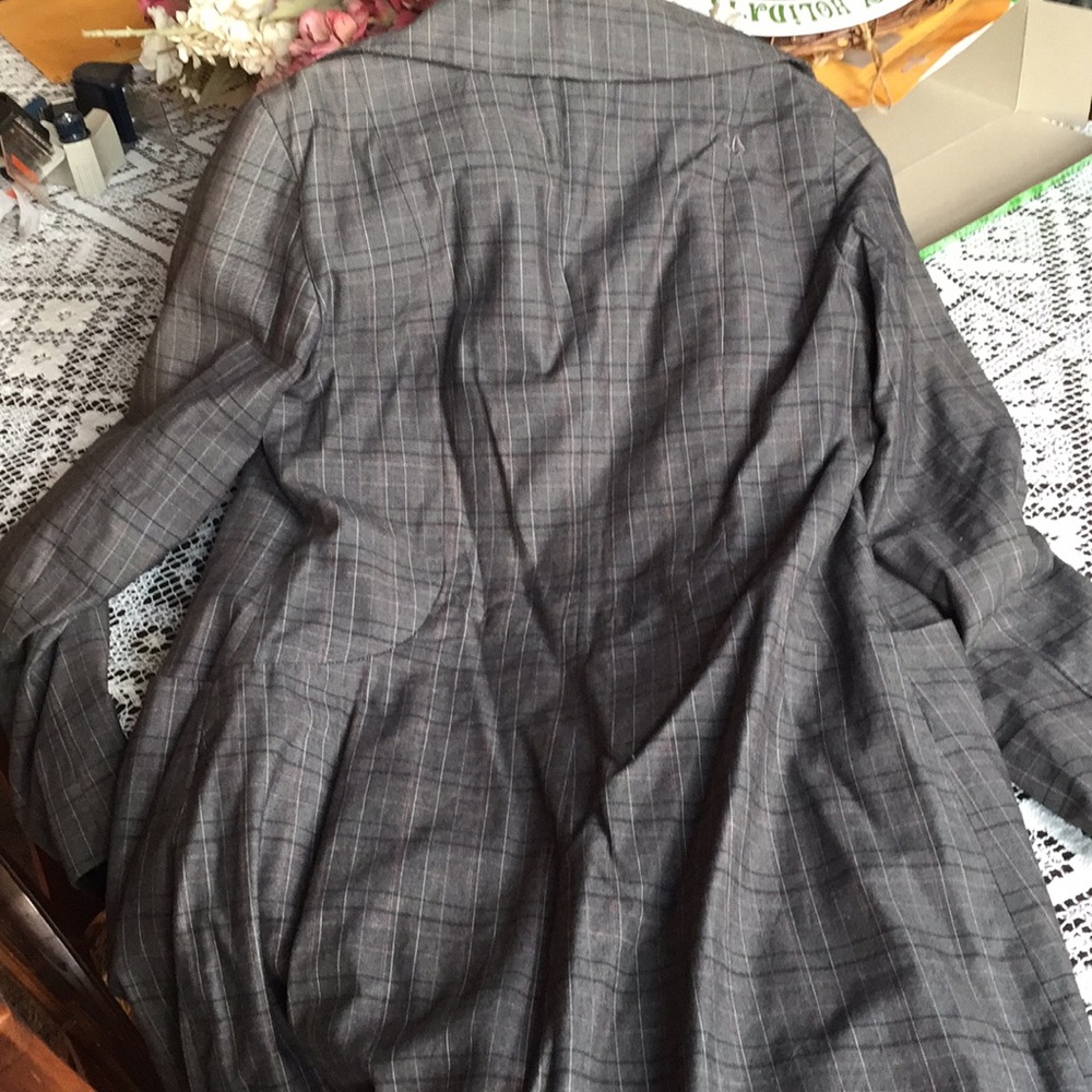 Grey Volcom jacket - Picture 3 of 3