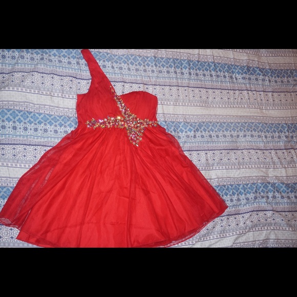 Dress - Picture 3 of 3