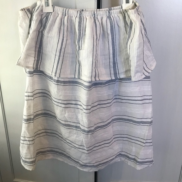 Off the shoulder Vici Collection top - Picture 2 of 4