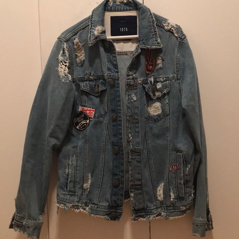 Fashionable vintage jean Jacket.