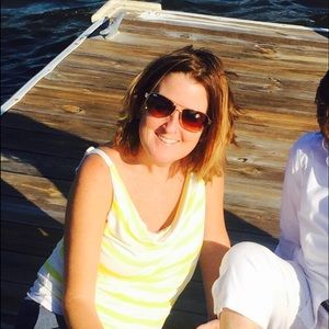 Meet your Posher, Elizabeth