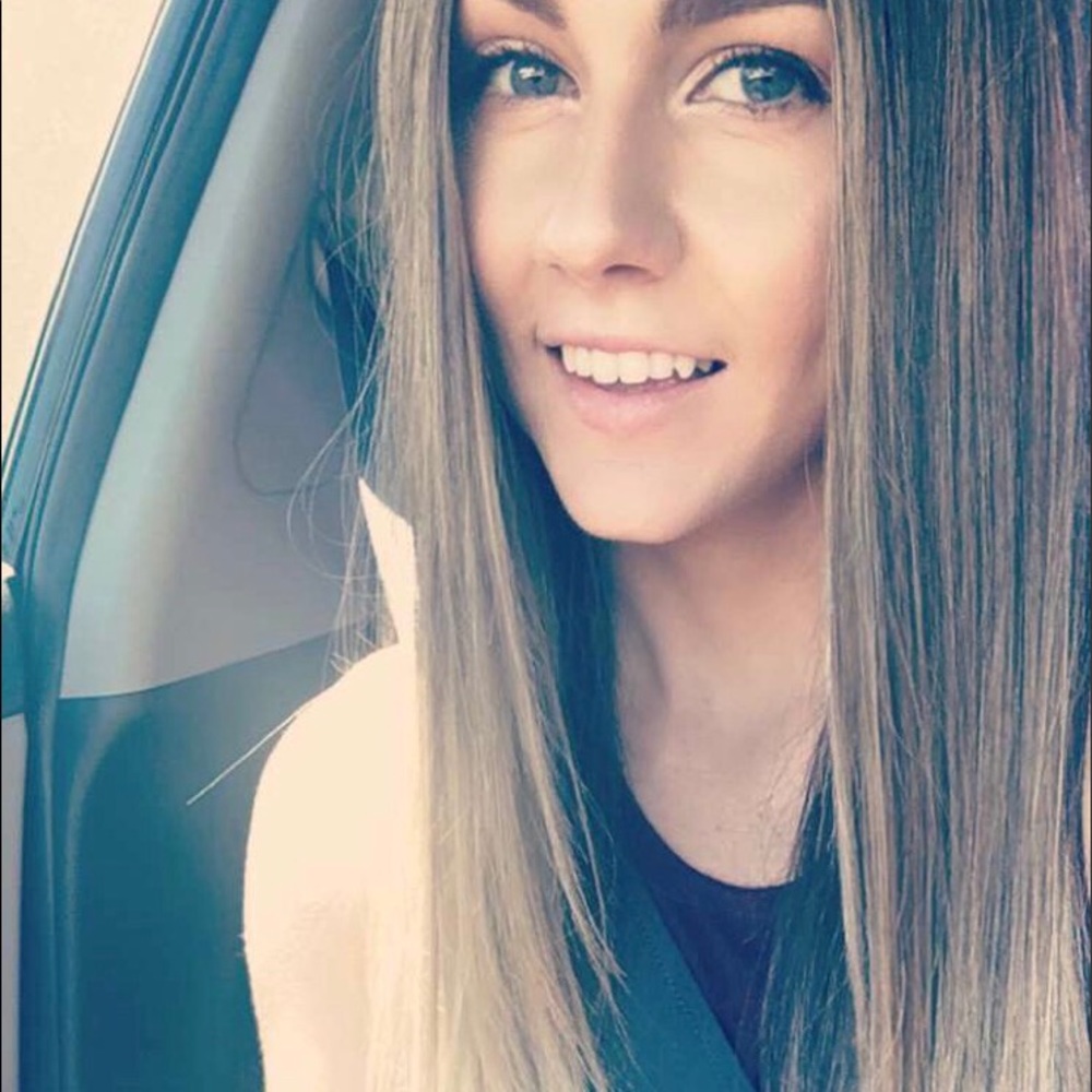 Meet your Posher, Sabrina