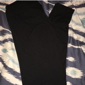 LuLaRoe BLACK Leggings TALL & CURVY