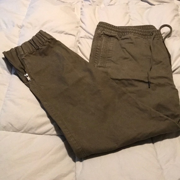 gap tracksuit mens