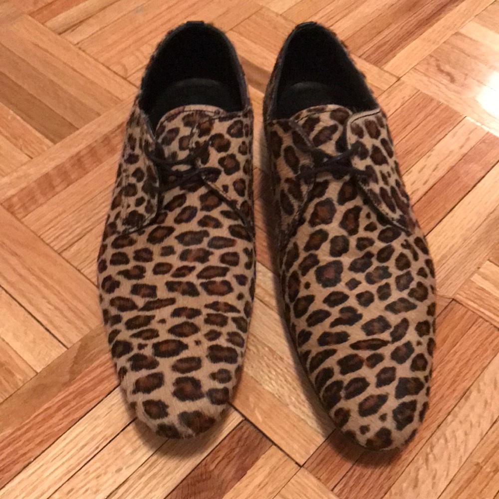 Fashionista animal print loafers.