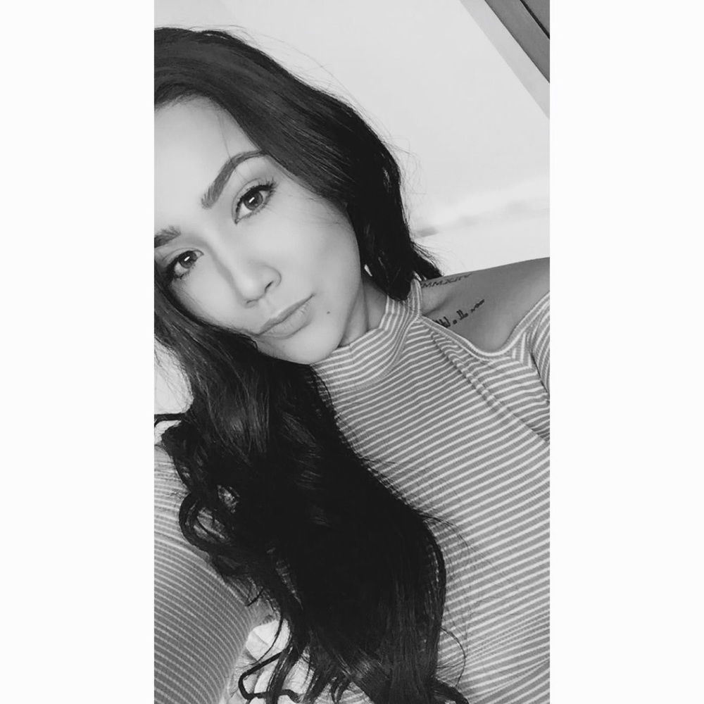 Meet your Posher, Dayana