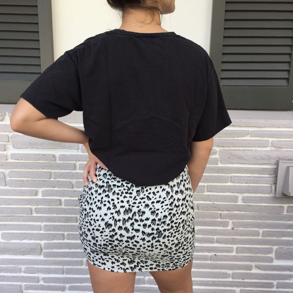 Leopard print mini skirt - Picture 2 of 3