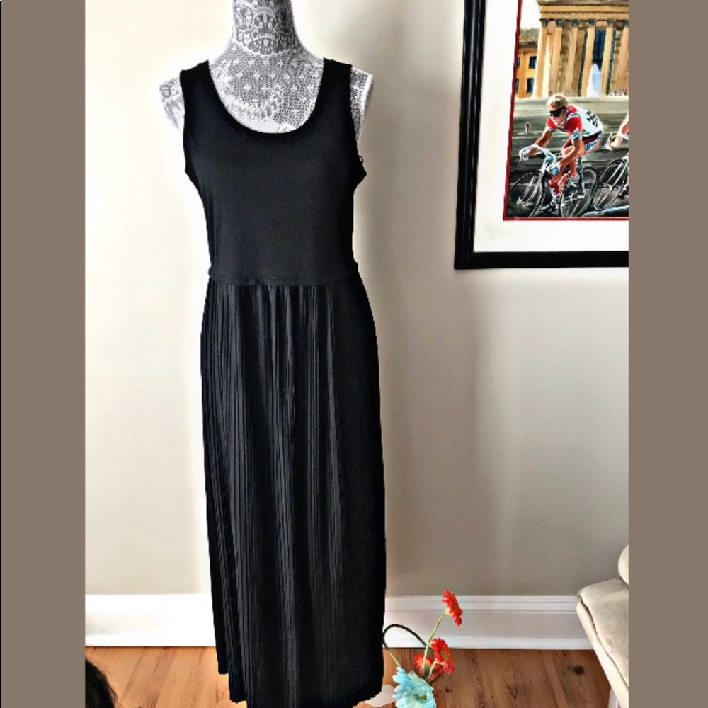 HP🎊Pleated Maxi Dress