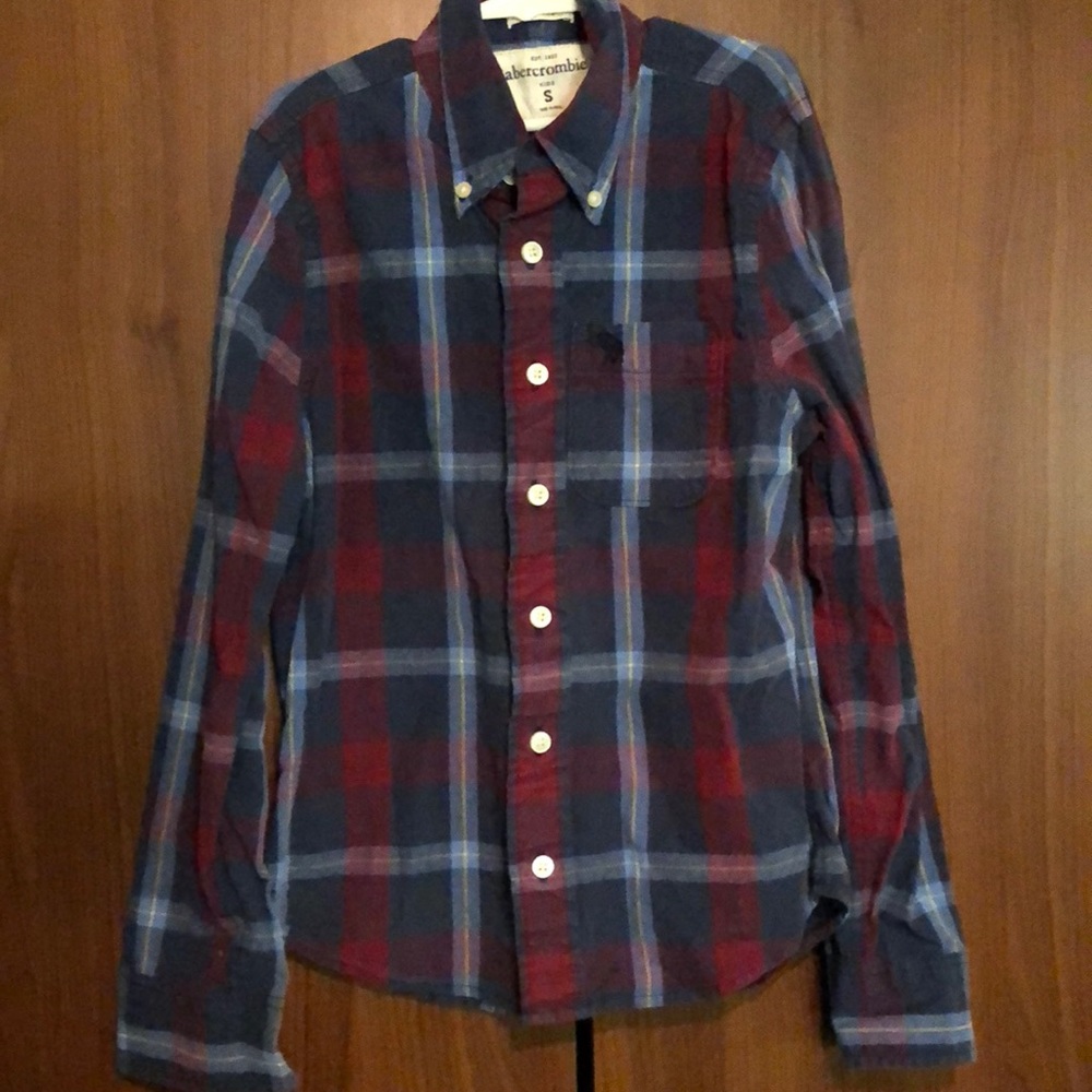 Abercrombie Kids button-up shirt (Small)