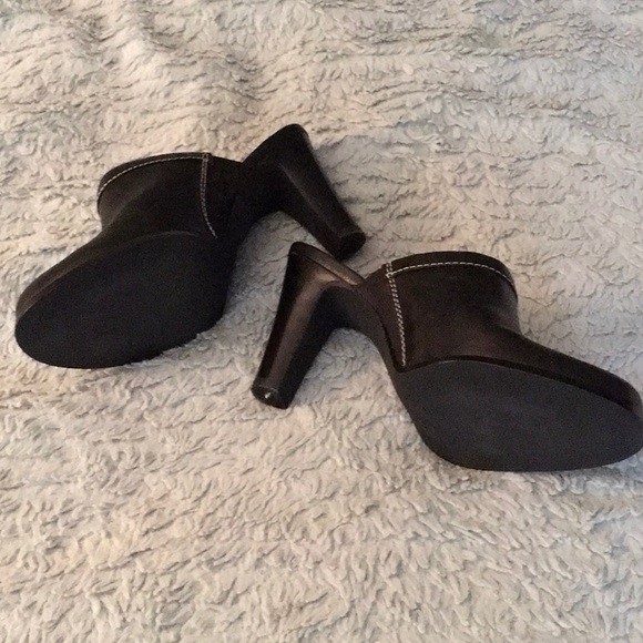 New Black Leather 3 inch heel clog - Picture 4 of 4