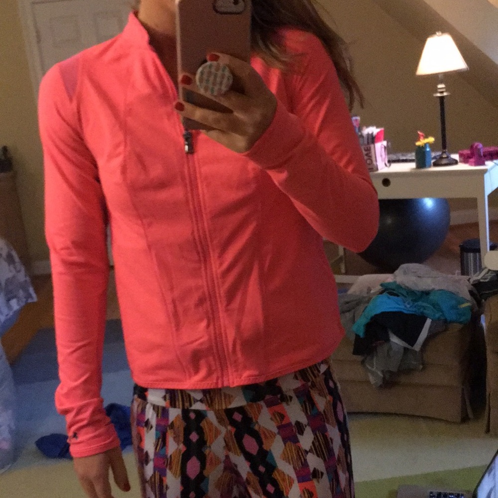 Pink flowy under armor sweatshirt