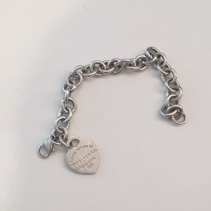 Return to Tiffany’s heart tag bracelet