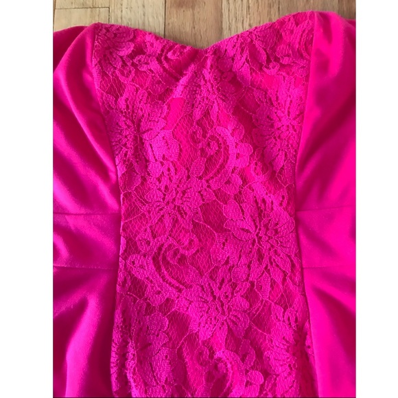 Pink lace peplum strapless bandeau mini dress - Picture 5 of 8