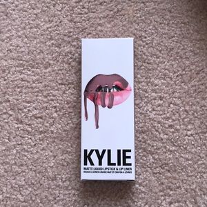 Kylie lip kit