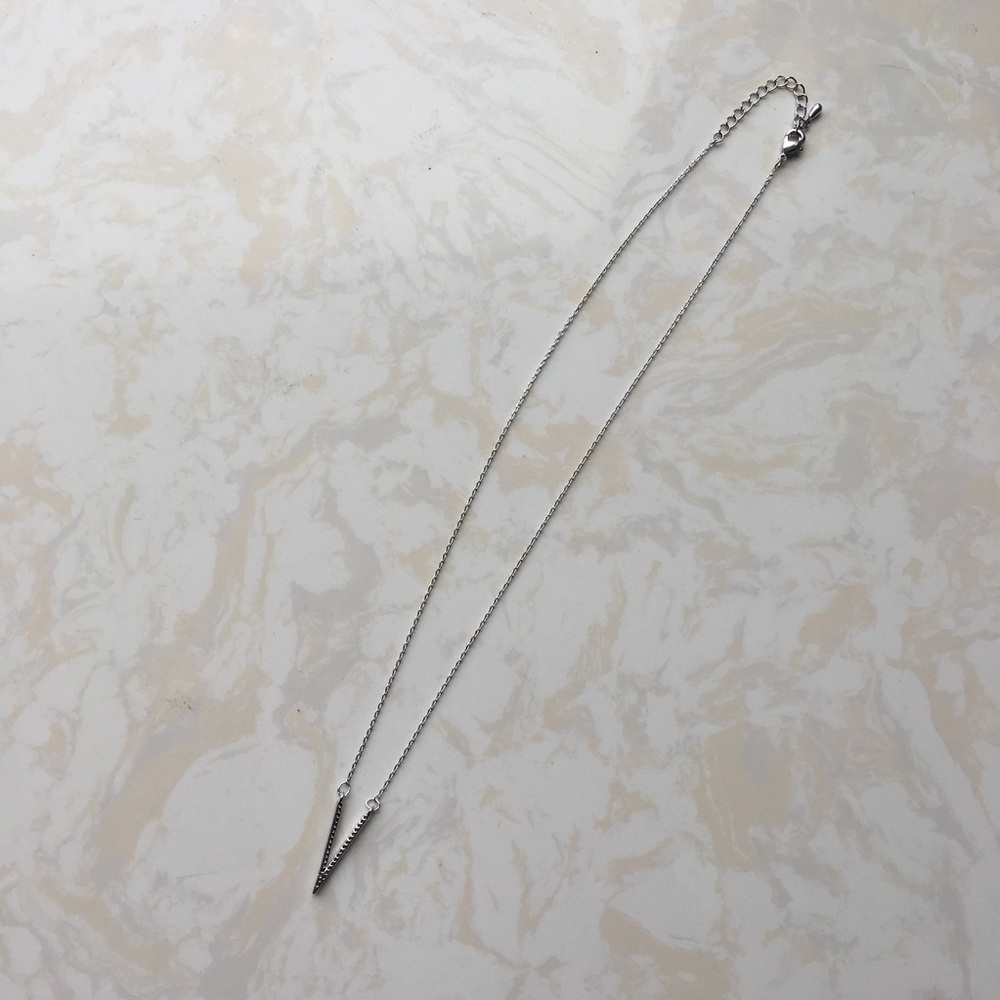 🆕 Anarchy Street: Silver V Necklace