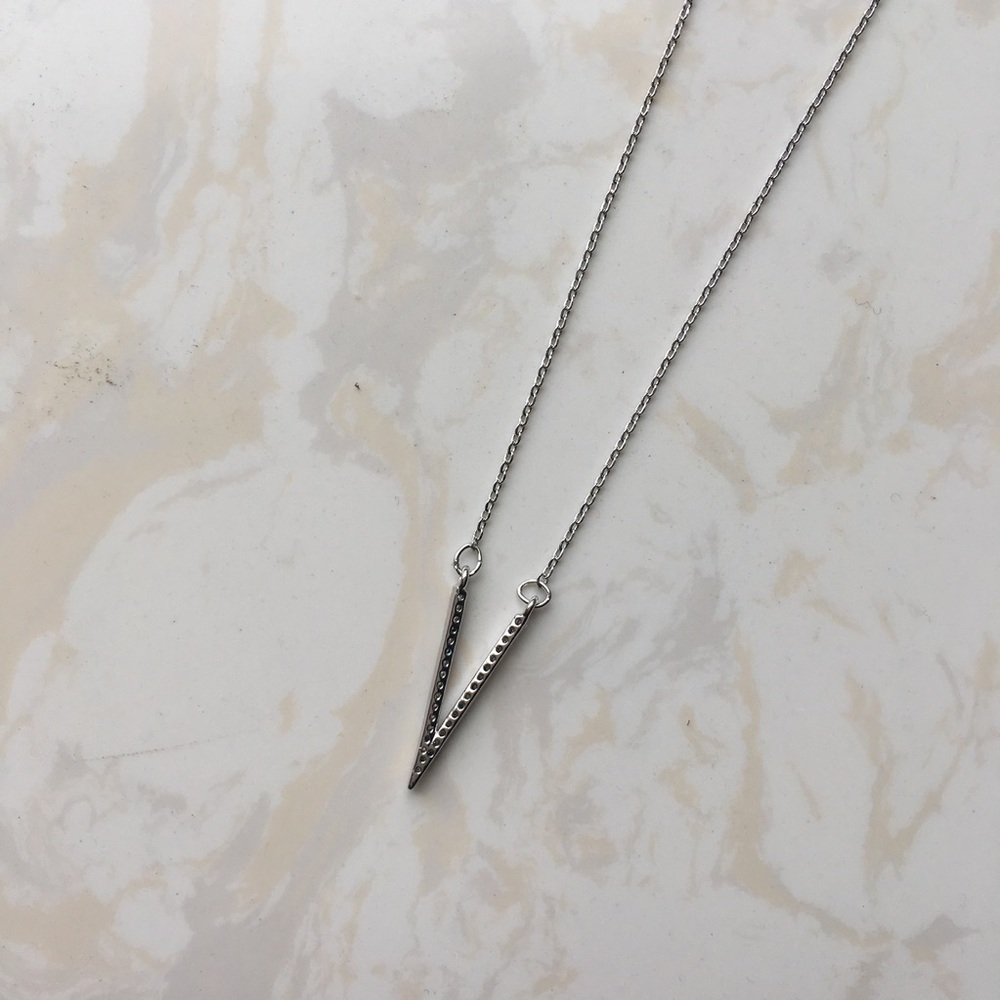 🆕 Anarchy Street: Silver V Necklace - Picture 2 of 2