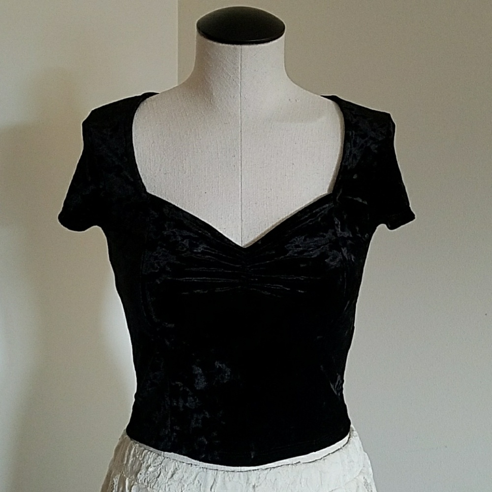 Crushed velvet ruched top