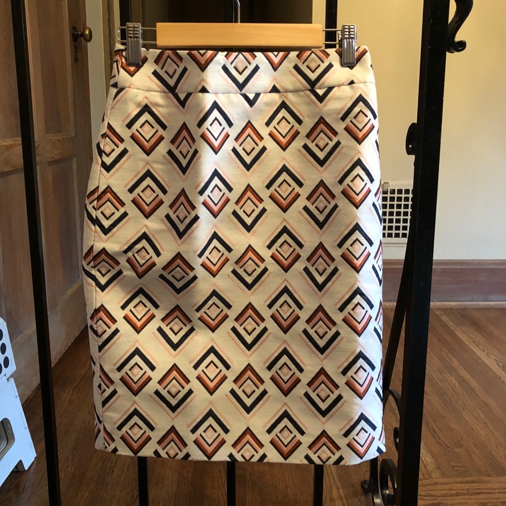 Ann Taylor geometric print pencil skirt