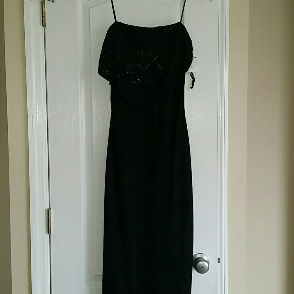 Dress - Picture 2 of 4