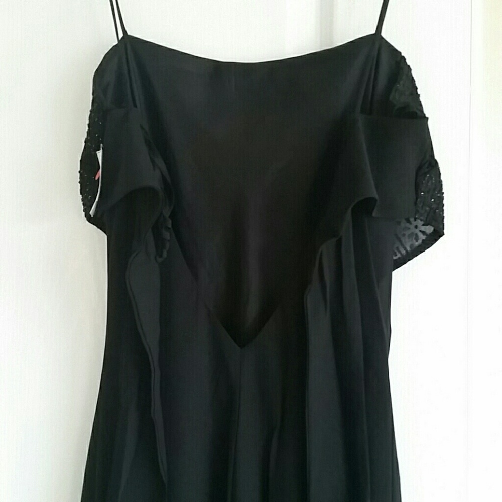 Dress - Picture 4 of 4