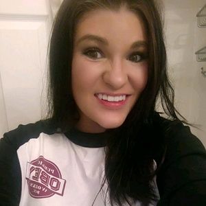 Meet your Posher, Adriana