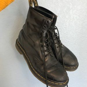 Classic bouncing soles doc martens