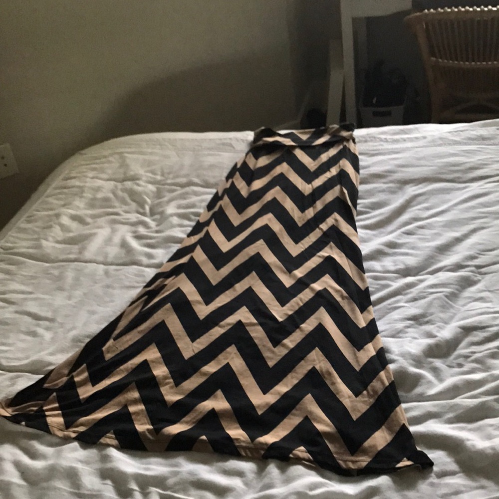 High waist chevron maxi skirt