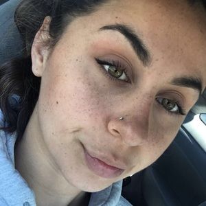 Meet your Posher, Monica