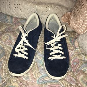 Easy spirit navy suede sneakers