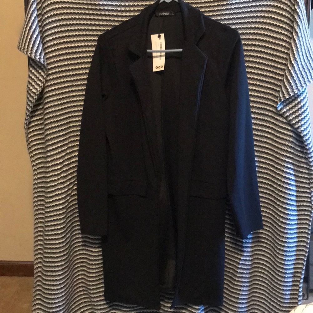 NWT Boohoo Size 8 Black boyfriend blazer