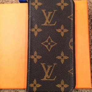 Louis Vuitton iPhone 6 phone portfolio
