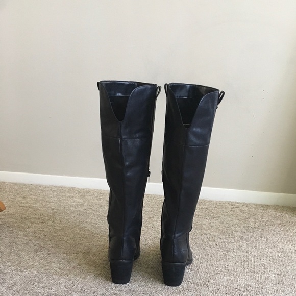 Vince Camuto Tall Mordona Boots - Picture 4 of 4