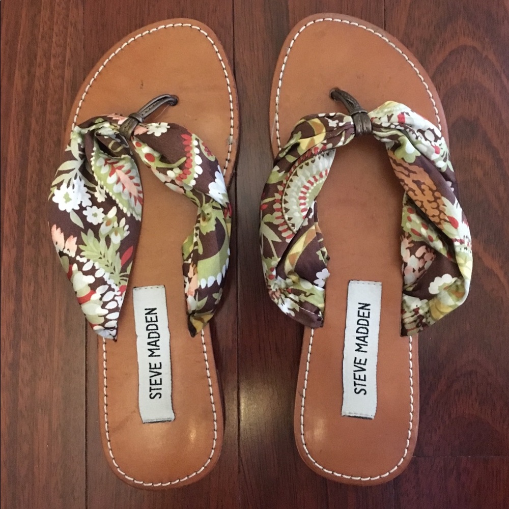 Steve Madden Flip Flops