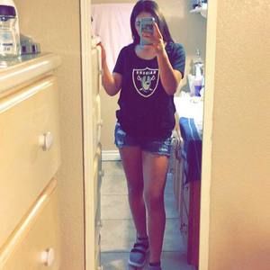 Meet your Posher, Kayla