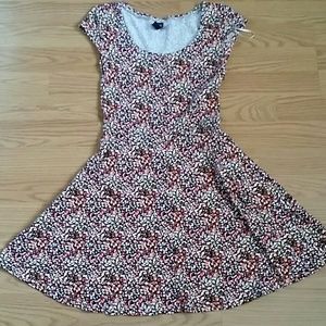 ^^SOLD^^  3/$10 Girls Dress