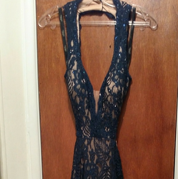 Gown/prom dress - Picture 3 of 6