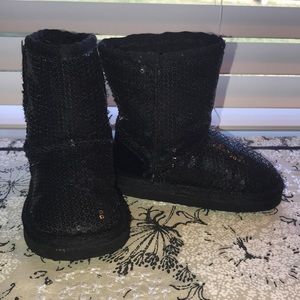 Warm and glittery boots