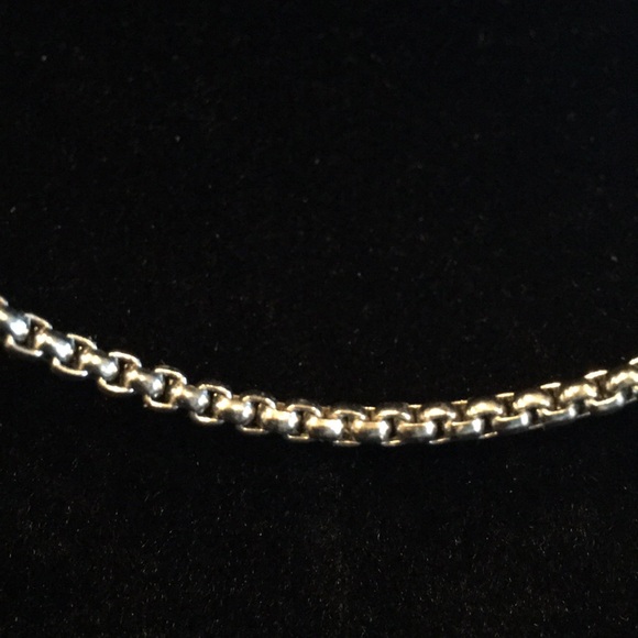 Cross necklace - Picture 3 of 3