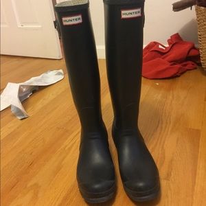 Navy Blue Hunter rain boots