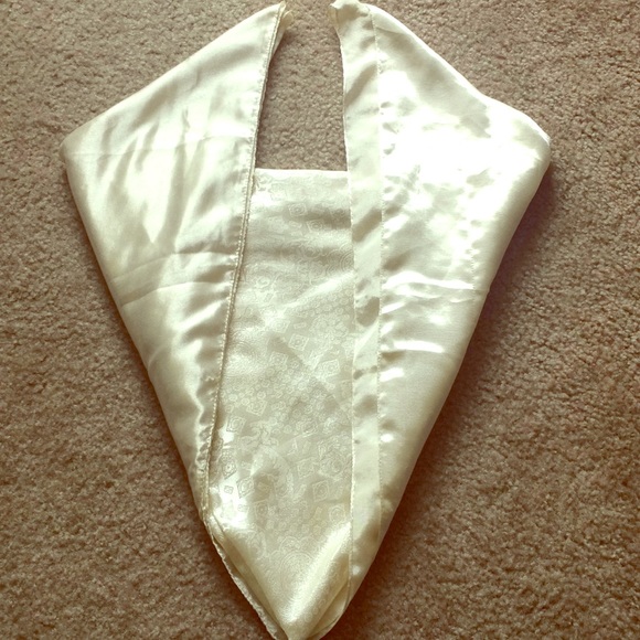 Cream Silk-like Large Shawl - Picture 1 of 5