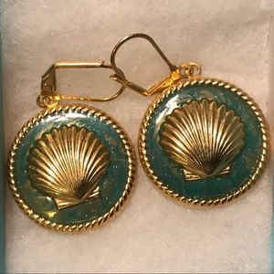 Seashell Earrings EUC