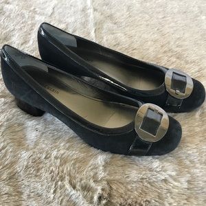 🛍 Anne Klein black small heel shoes size 8 1/2.